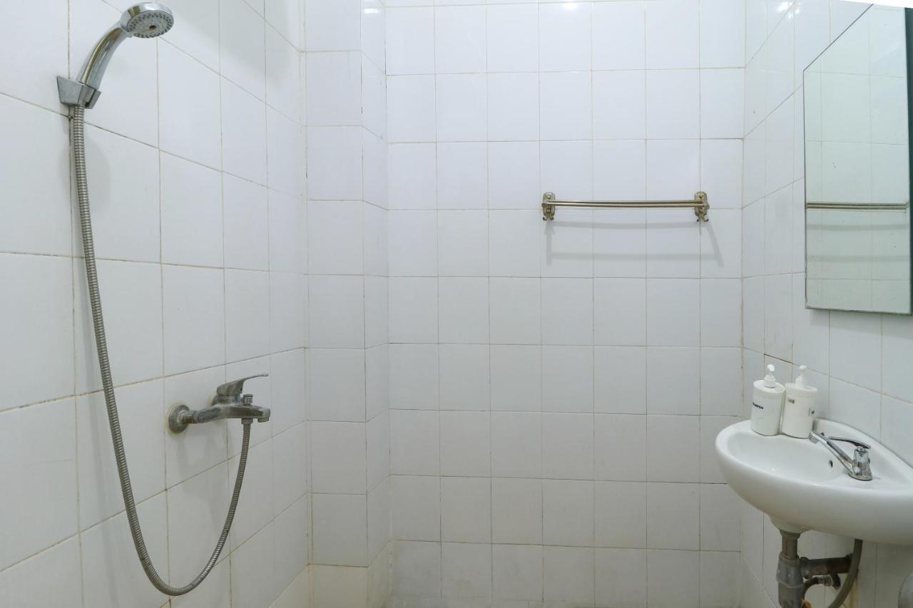 Hotel Prisma Sidoarjo Exteriör bild